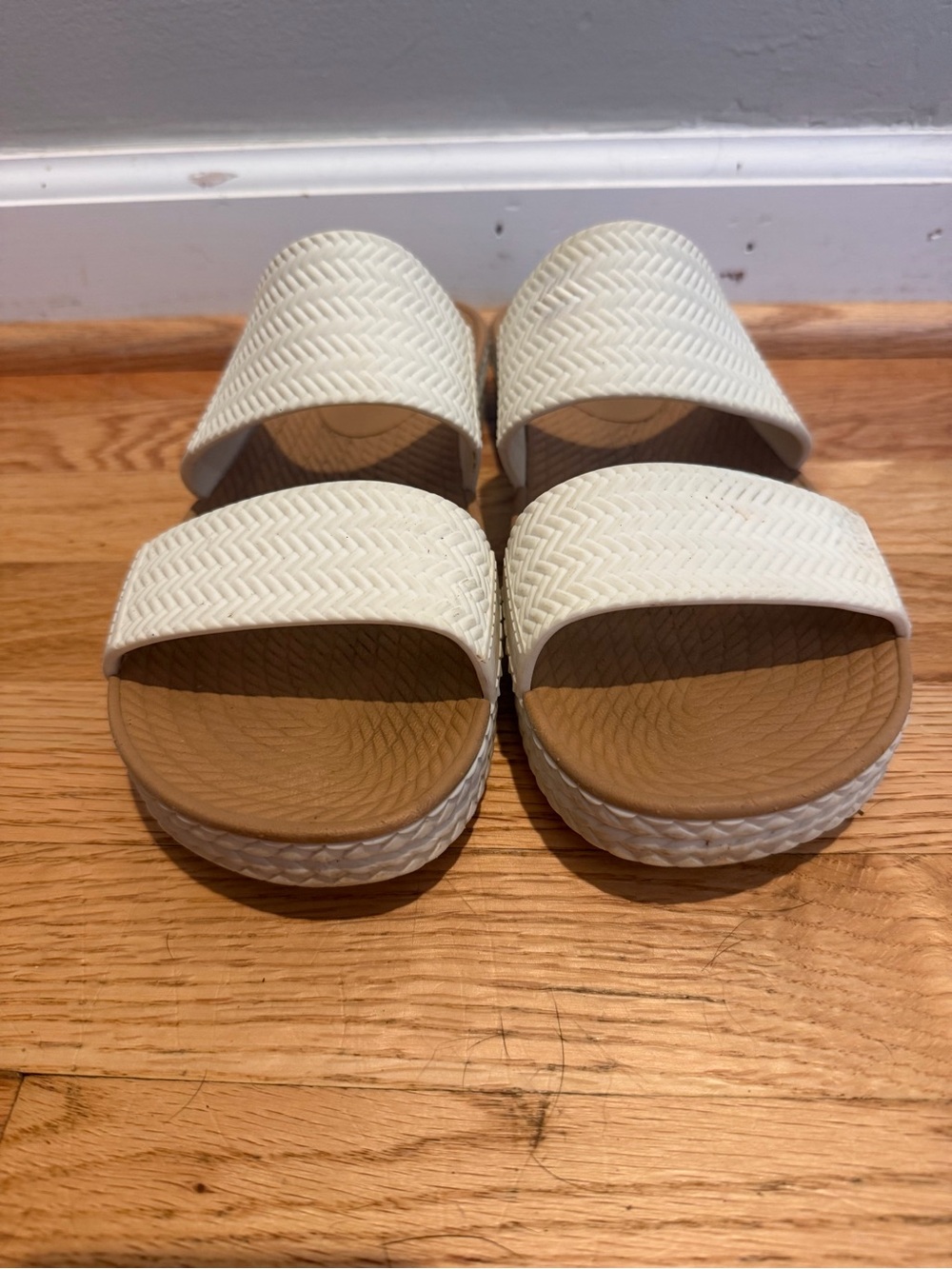 Reef Women’s White Slide Sandals with Brown Footbed